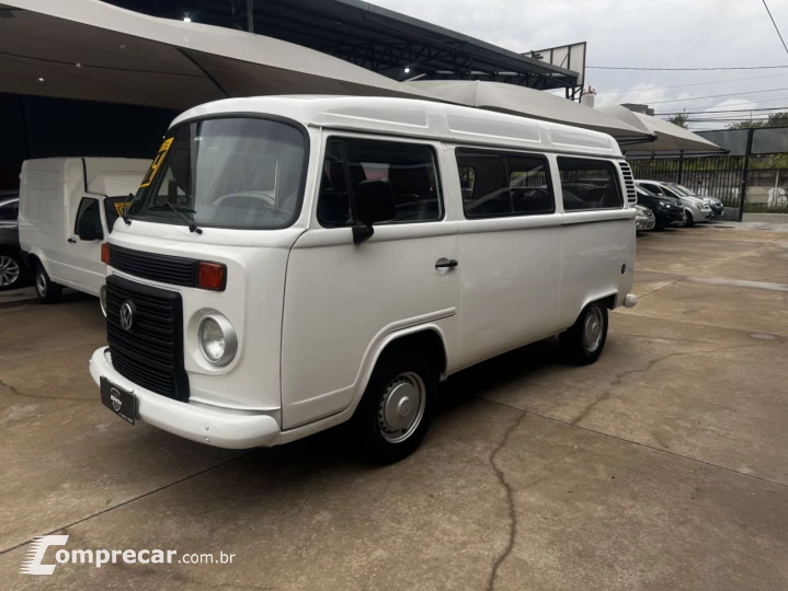 Kombi 1.4 FLEX STD 9 LUGARES