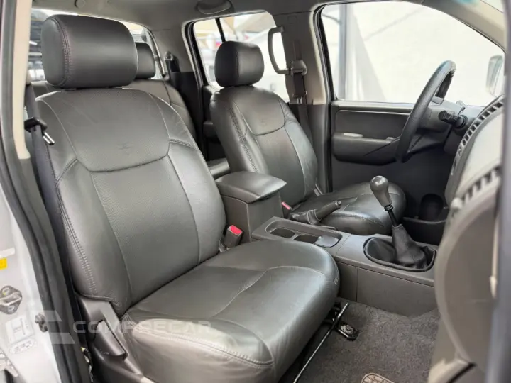 Frontier SE/SE Strik CD 4x4 2.5 TB Dies.