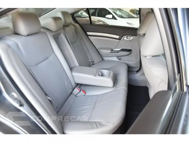 CIVIC - 1.8 EXS 16V 4P AUTOMÁTICO