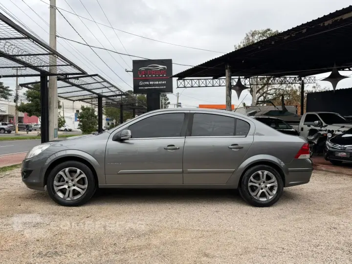 VECTRA 2.0 MPFI ELEGANCE 8V 140CV FLEX 4P MANUAL