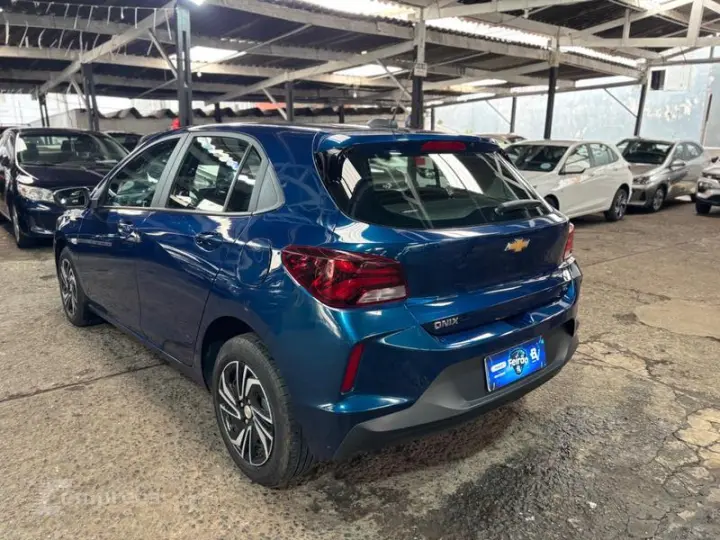 ONIX HATCH LT 1.0 12V FLEX 5P MEC