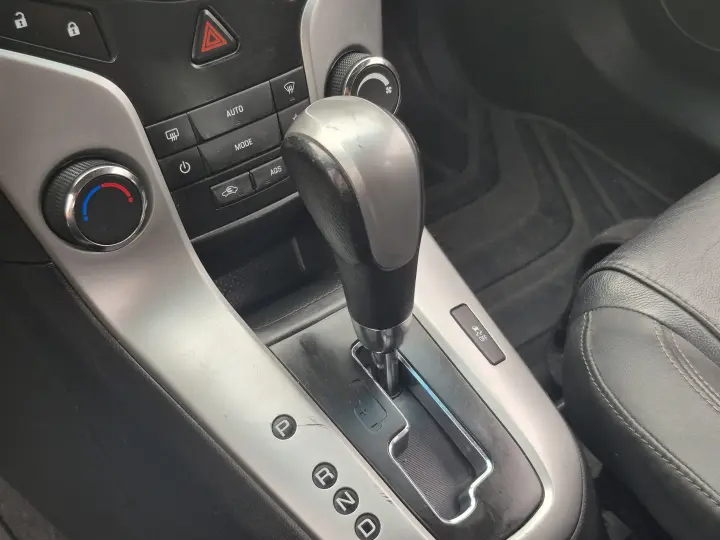 CRUZE 1.8 LT 16V FLEX 4P AUTOMÁTICO