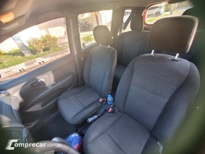 LIVINA 1.8 S 16V