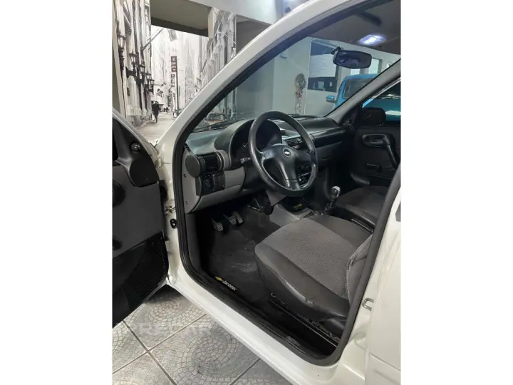 CLASSIC 1.0 MPFI LS 8V FLEX 4P MANUAL