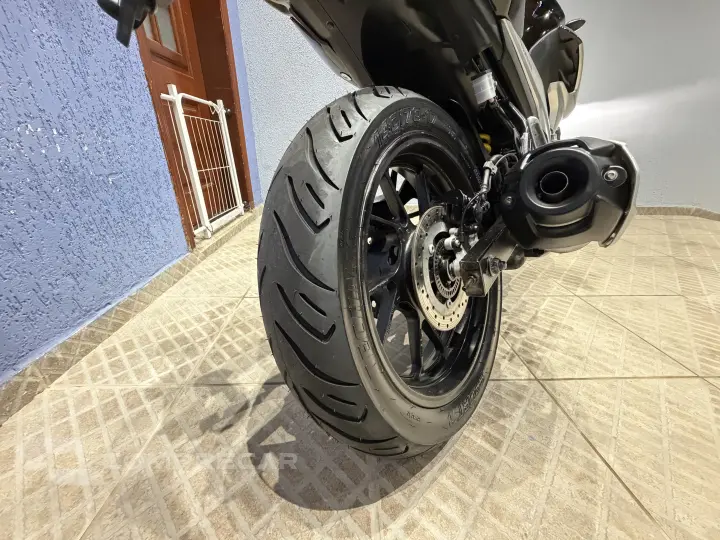 Fazer 250 FZ25