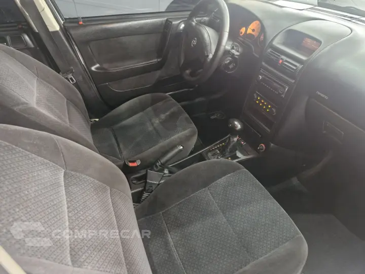 Astra Hatch 2.0 4P ADVANTAGE FLEX AUTOMÁTICO