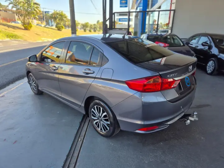 CITY Sedan DX 1.5 Flex 16V Aut.