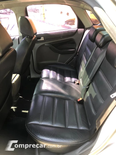 FOCUS 2.0 Ghia Sedan 16V