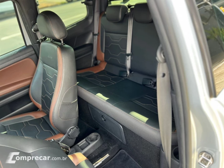 SAVEIRO 1.6 Cross CD 16V
