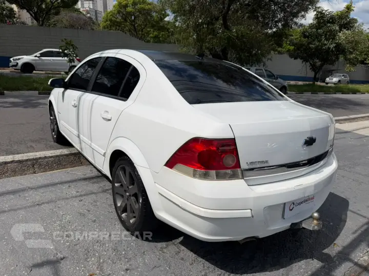 VECTRA 2.0 MPFI Elegance 8V