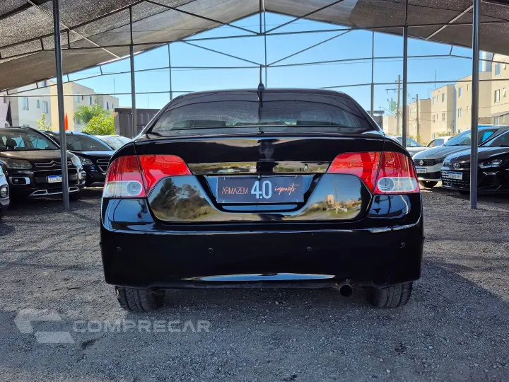 Civic 1.8 Lxs 16V Gasolina 4P Automático