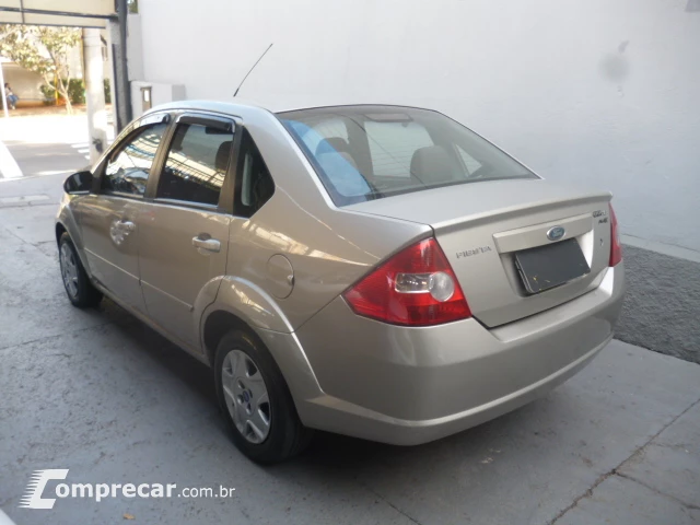 FIESTA 1.6 MPI Class Sedan 8V