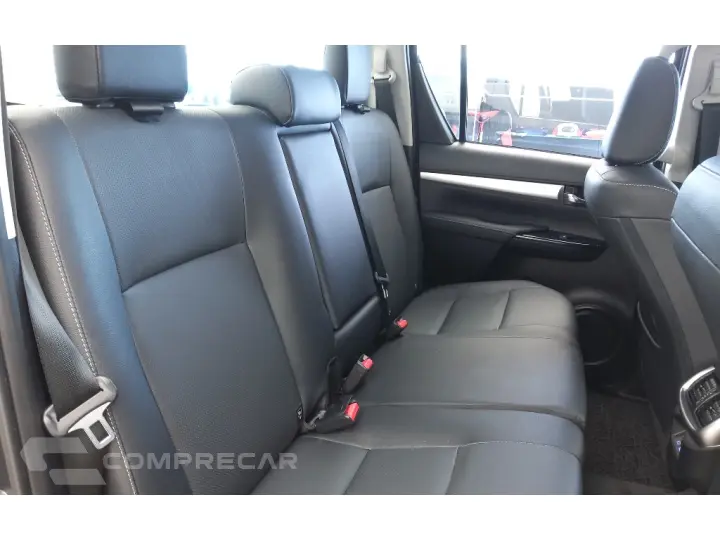 HILUX 2.8 D-4D TURBO DIESEL CD SRX 4X4 AUTOMÁTICO