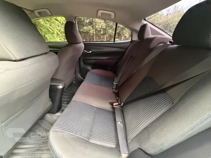 YARIS 1.3 16V FLEX XL MANUAL
