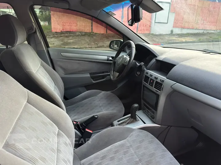 VECTRA 2.0 MPFI Elegance 8V