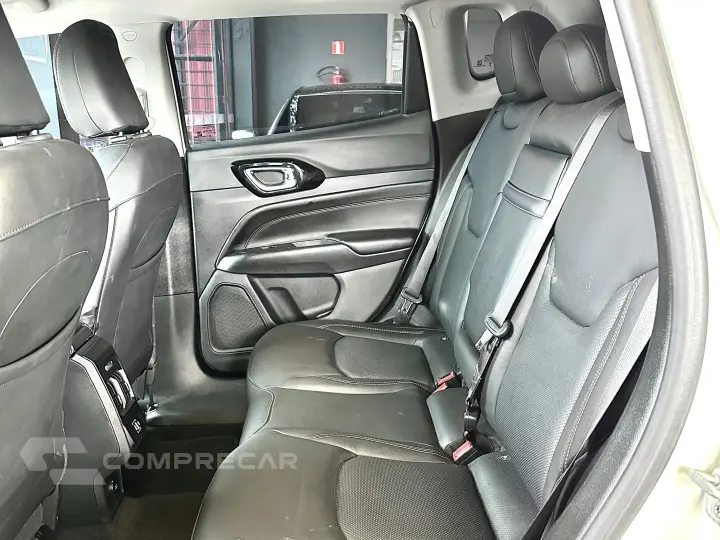 COMPASS 1.3 T270 TURBO FLEX LIMITED AT6