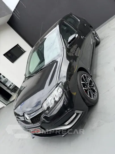 SANDERO 2.0 16V RS Racing Spirit