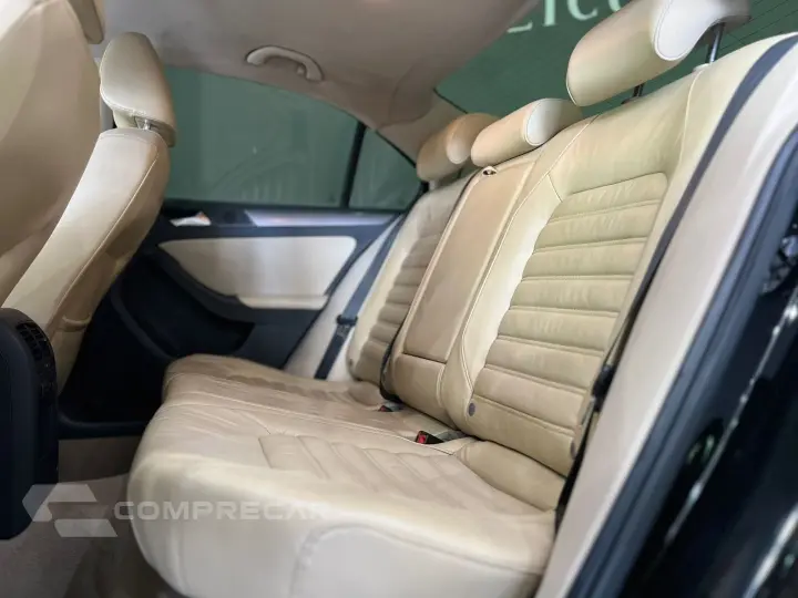 JETTA 2.0 TSI HIGHLINE 211CV GASOLINA 4P TIPTRONIC