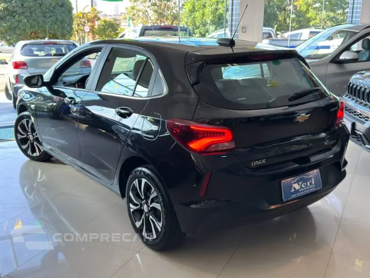 ONIX HATCH PREM. 1.0 12V TB Flex 5p Aut.
