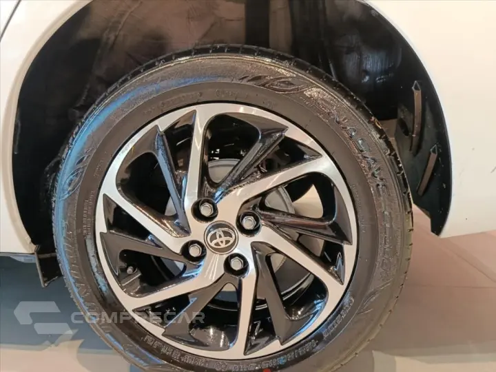 YARIS 1.5 16V FLEX SEDAN XLS CONNECT MULTIDRIVE