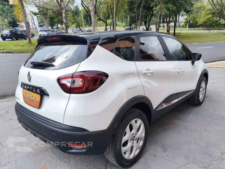 Captur 1.6 16V 4P FLEX SCE LIFE X-TRONIC CVT