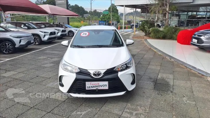 YARIS 1.5 16V FLEX SEDAN XS MULTIDRIVE