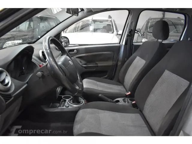 FIESTA SEDAN - 1.6 ROCAM SEDAN 8V 4P MANUAL