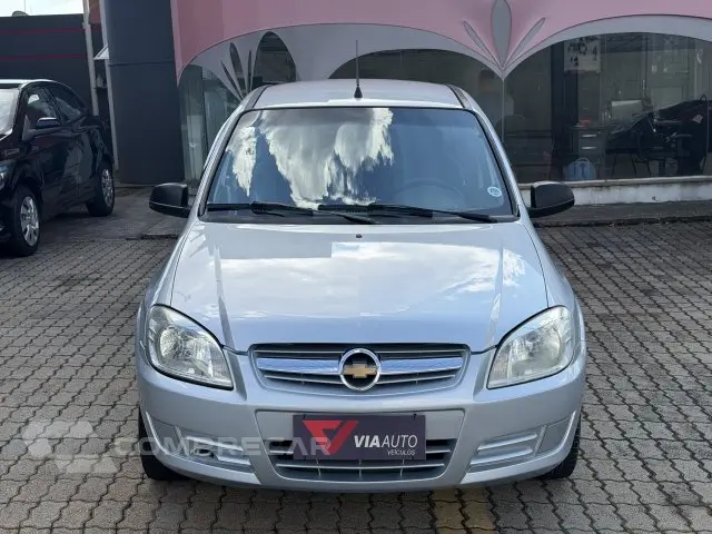 PRISMA - 1.4 MPFI JOY 8V 4P MANUAL