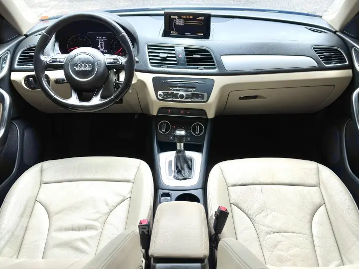 Q3 1.4 TFSI AMBIENTE FLEX 4P S TRONIC