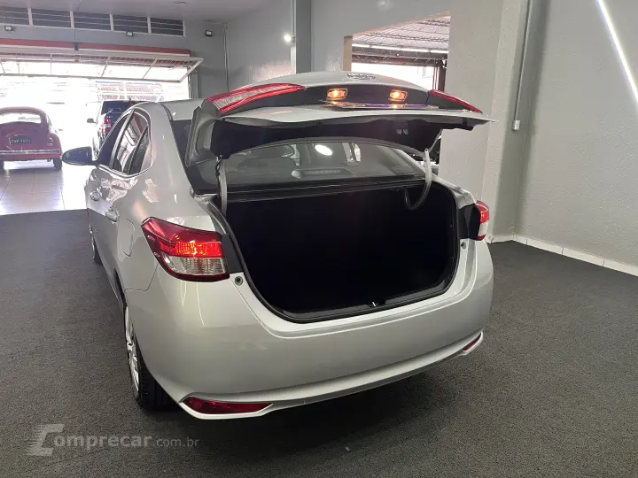 YARIS 1.5 16V Sedan XL