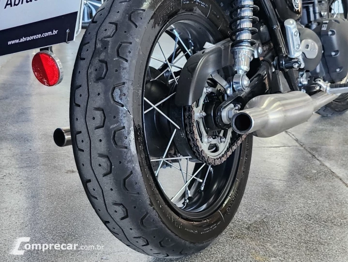 BONNEVILLE T100 900