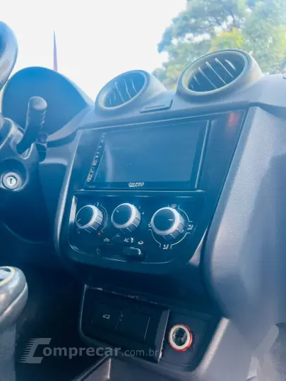 VOYAGE 1.0/1.0 City Mi Total Flex 8V 4p