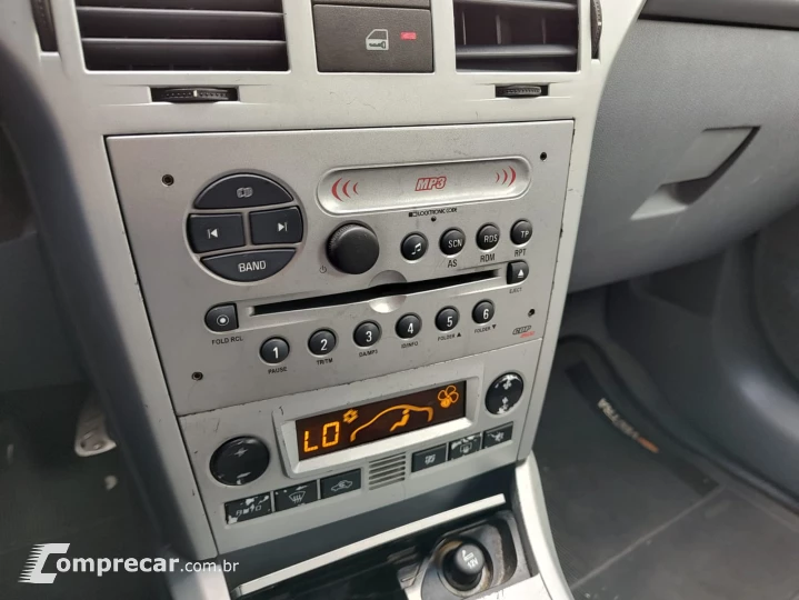 VECTRA 2.0 MPFI Elegance 8V