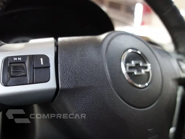 VECTRA SEDAN - 2.0 MPFI ELEGANCE 8V 140CV 4P AUTOMÁTICO