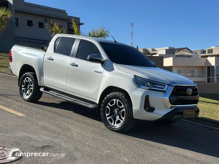 HILUX 2.8 D-4D TURBO DIESEL CD SRX 4X4 AUTOMÁTICO