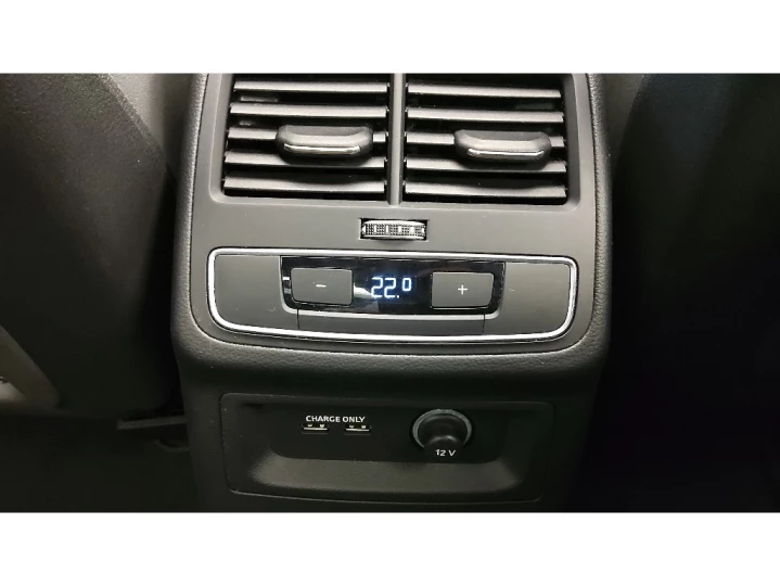 A4 2.0 TFSI GASOLINA PRESTIGE PLUS S TRONIC