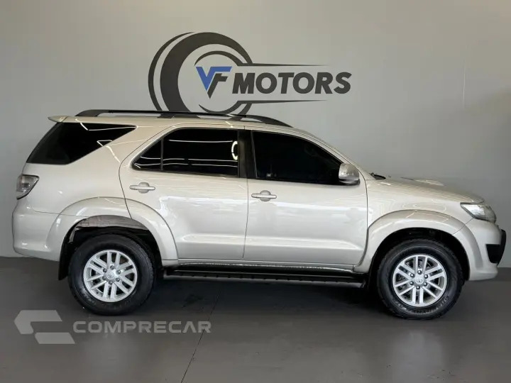 HILUX SW4 3.0 SRV 4X4 7 LUGARES 16V TURBO INTERCOOLER DIESEL