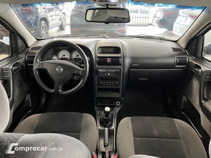 ASTRA 2.0 MPFI Elegance Sedan 8V
