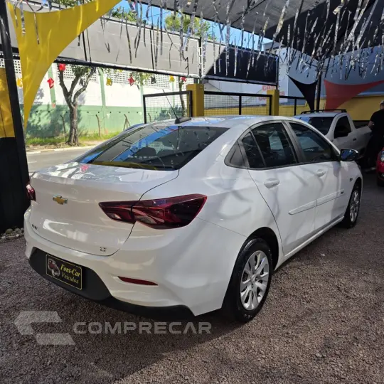ONIX SEDAN Plus LT 1.0 12V Flex 4p Mec.