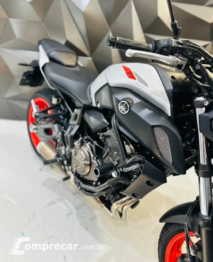 mt07 abs