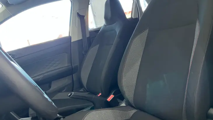 Polo Track 1.0 Flex 12V 5p