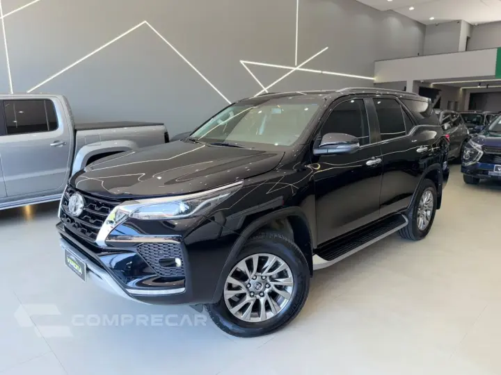 HILUX SW4 2.8 D-4d Turbo SRX 7L 4X4