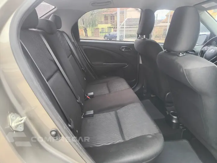 ETIOS 1.5 X Plus Sedan 16V