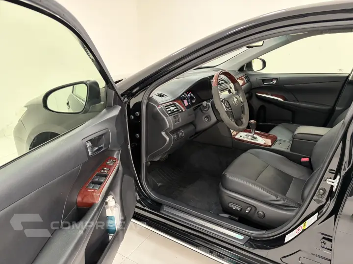 CAMRY 3.0 Wagon XLE V6 24V