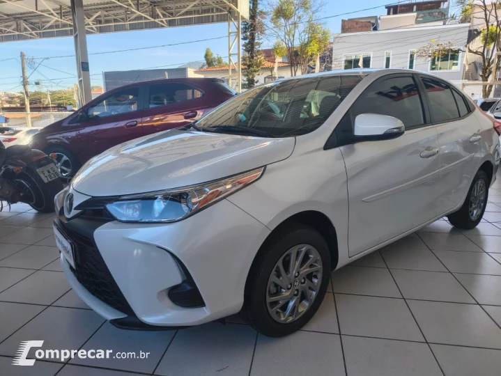 Yaris Sedan 1.5 16V 4P FLEX XS MULTIDRIVE AUTOMÁTICO CVT