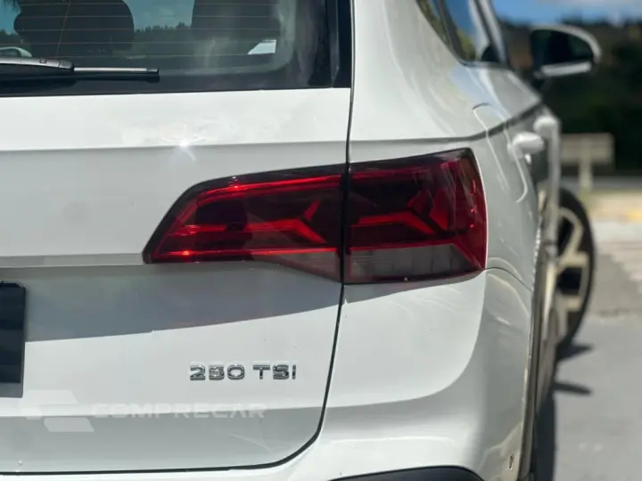 TAOS 1.4 250 TSI TOTAL FLEX HIGHLINE AUTOMÁTICO