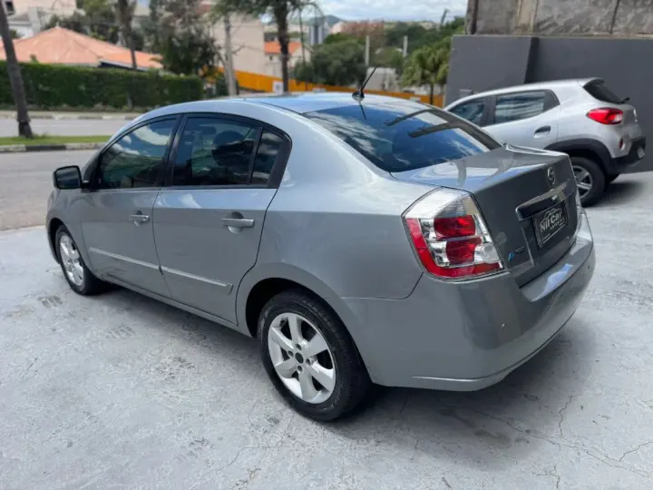 Sentra 2.0/ 2.0 Flex Fuel 16V Aut.