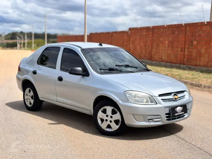 PRISMA 1.4 MPFI JOY 8V FLEX 4P MANUAL