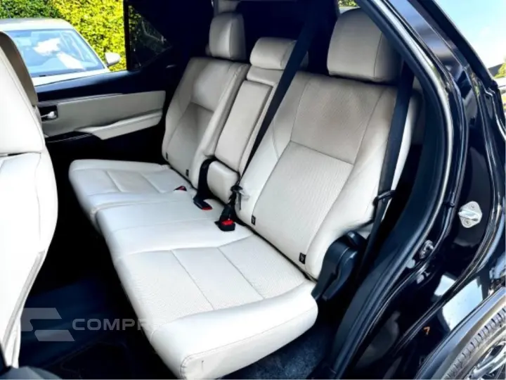 HILUX SW4 2.8 D-4D TURBO DIESEL DIAMOND 7L 4X4 AUTOMÁTICO