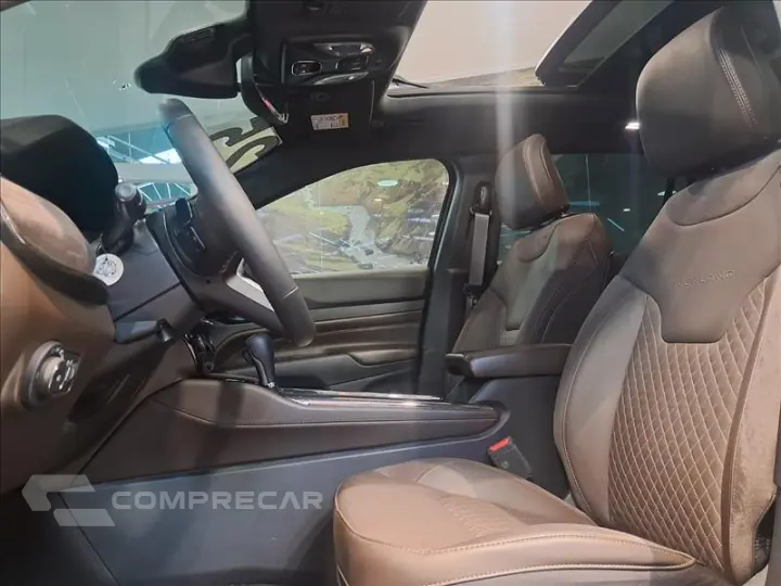 COMMANDER 1.3 T270 Turbo Overland